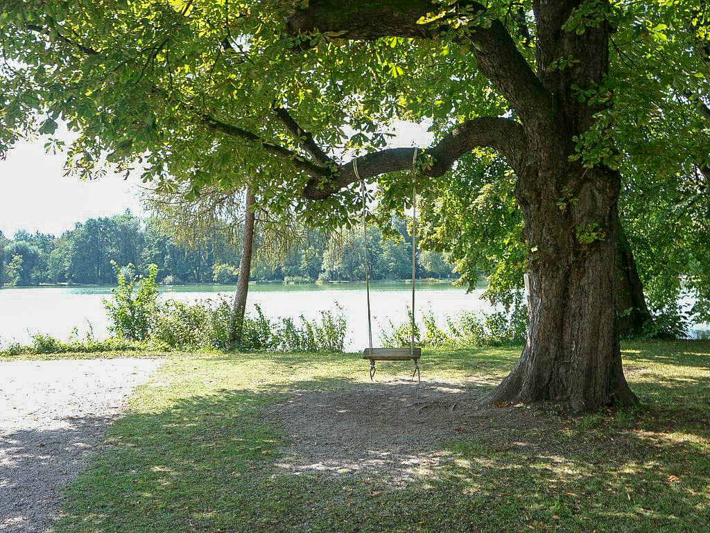 Schaukel im Schlosspark in Leopoldskron