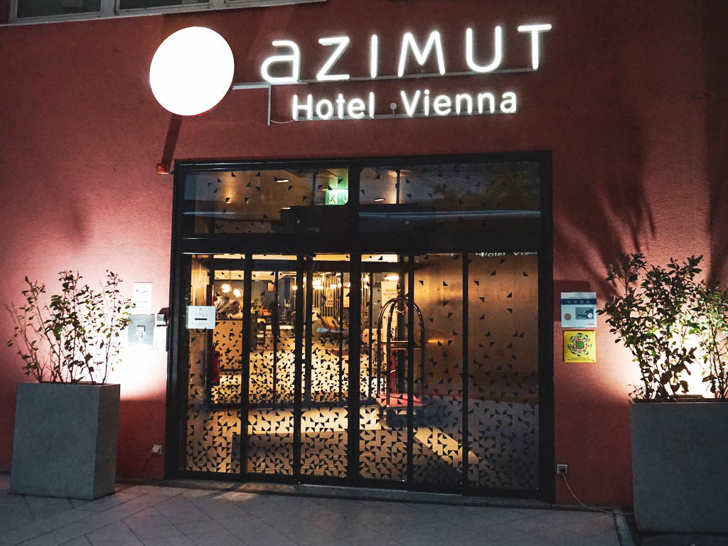 Eingang Azimut Hotel Wien