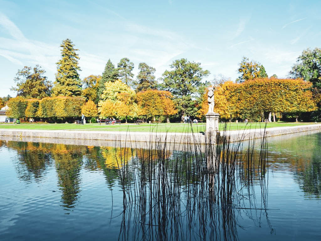 Teich im Schlosspark Hellbrunn