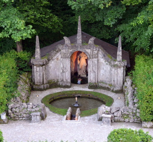 Die Wasserspiele in Hellbrunn, ein Instawalk am Abend