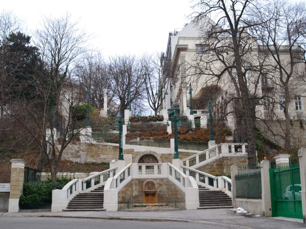 Servitenviertel Wien, Strudelhofsteige