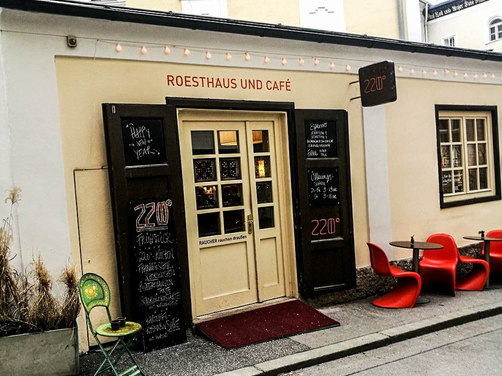 eingangstüre Cafe 220 Grad