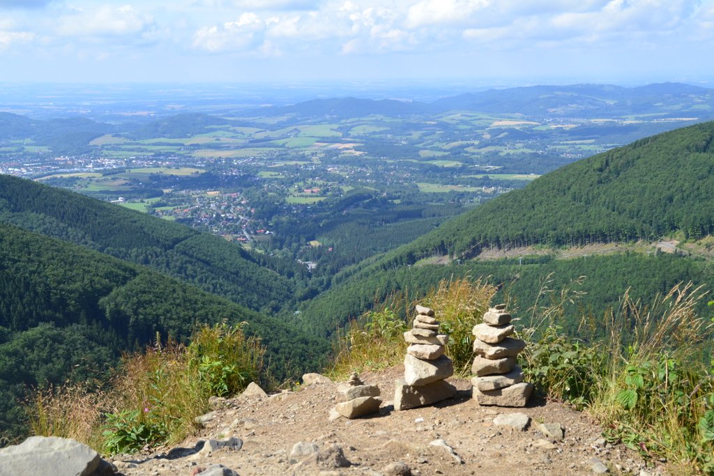 Landschaft mit Steinmännern