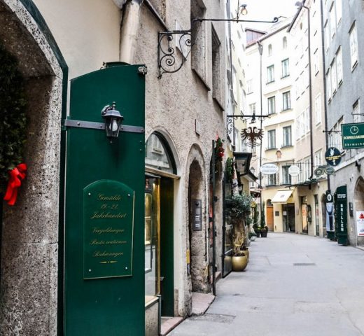 Bilder aus Salzburg, die Goldgasse in der Altstadt