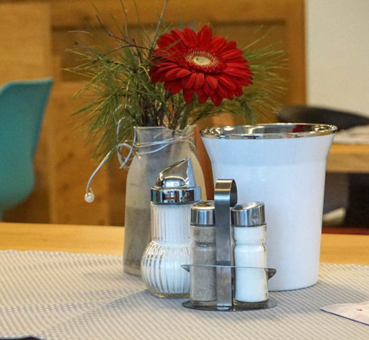 Frühstückskaffeehaus im Hotel Garni Frauenschuh in der Moosstraße
