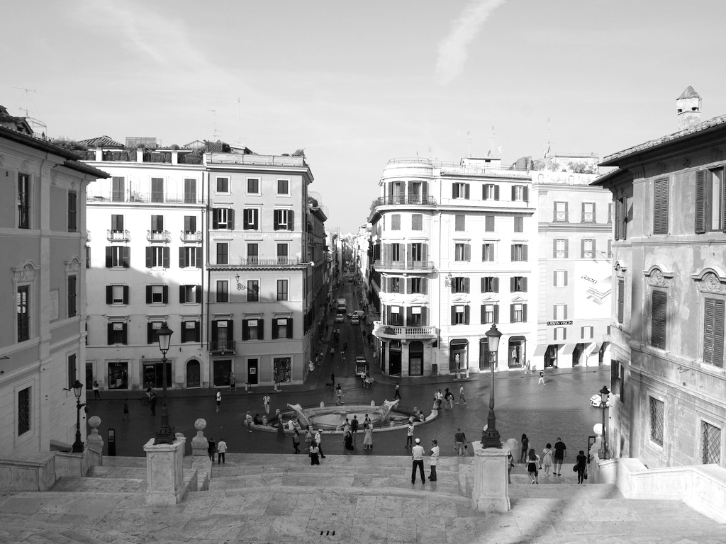 Piazza di Spagna mit Blick auf die Via dei Condotti