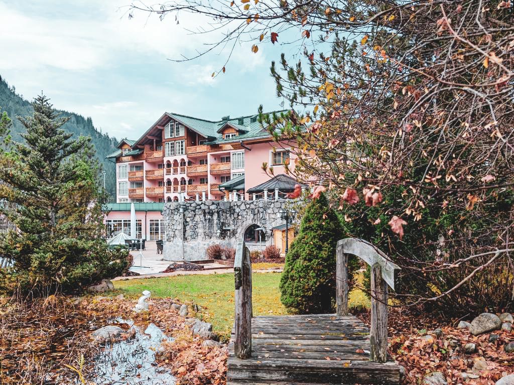 Außenansicht Hotel liebes Rot-Flüh