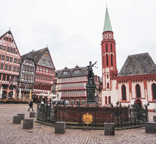 Unterwegs auf dem Main; Zwischenstopp in Frankfurt